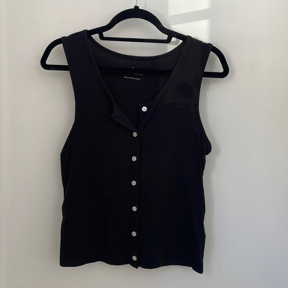 Everlane Black Ribbed Pearl Button Down Tank Top